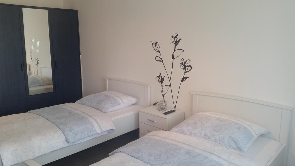 سا لووي Studios Near Basel Airport الغرفة الصورة